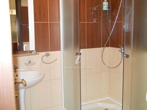 Apartament 4 camere, zona hotel Vega