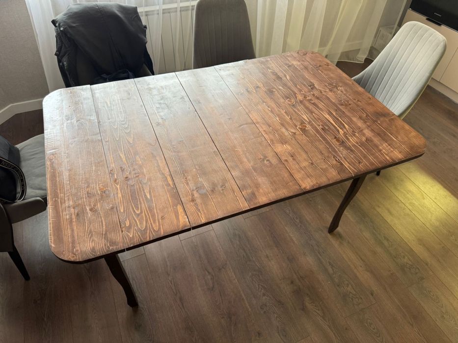 Стол кухонный