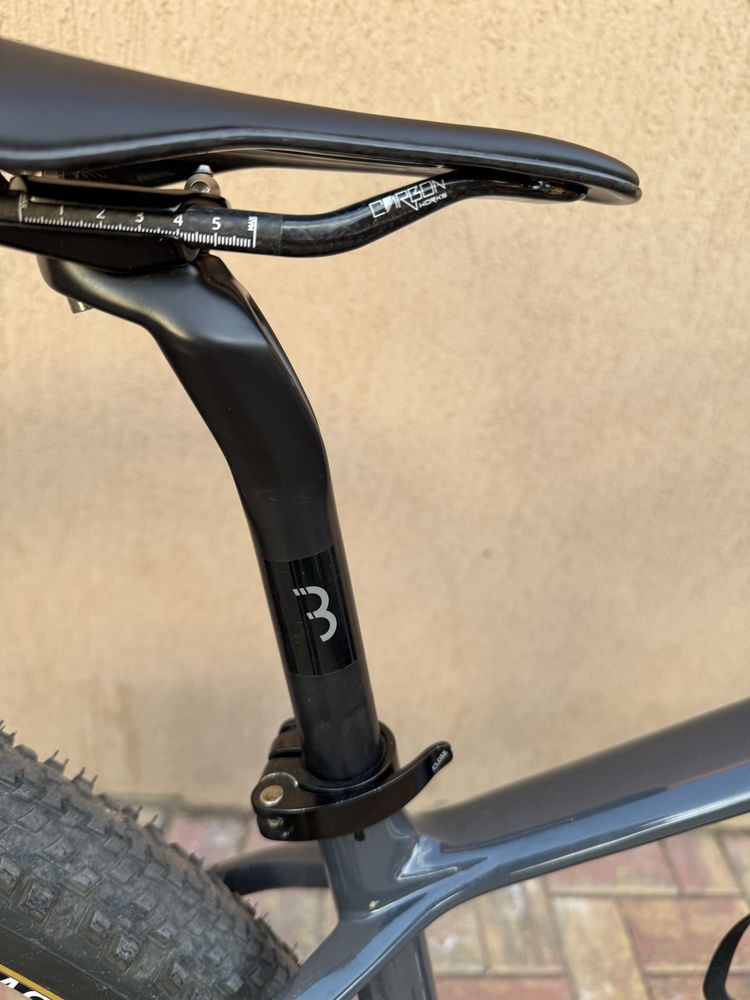 Bicicleta cube 29 C62 P
