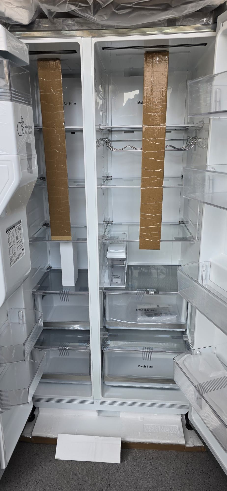 Frigider side by side LG instaview cu Wi-Fi 635l cu Garanție AEG59