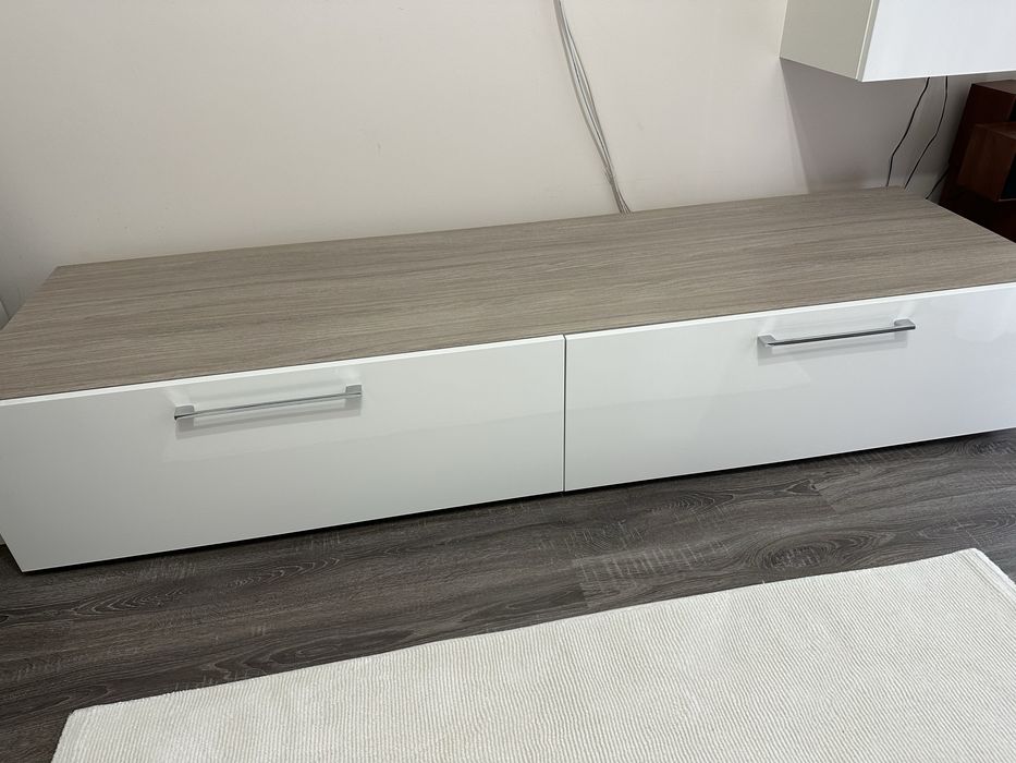 Vând comodă cu 2 sertare