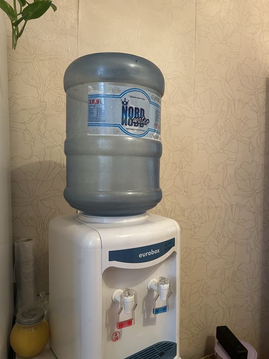 Продается кулер/диспенсер для воды