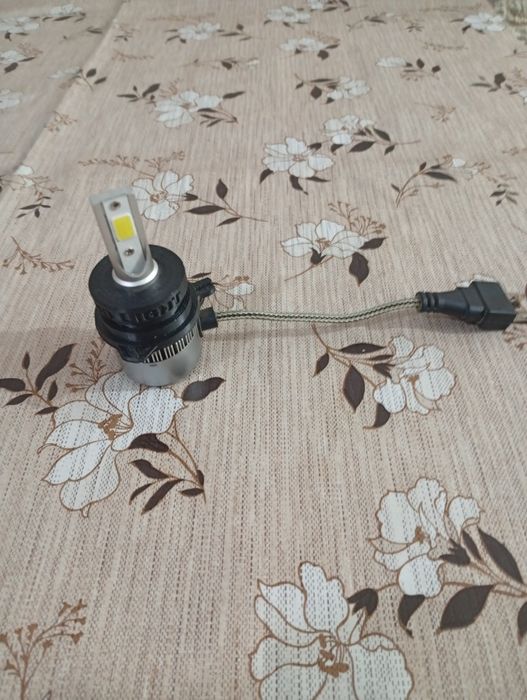 Крушки Н7 два броя лед