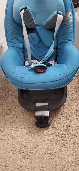 Scaun auto  maxi cosi de foarte bună calitate.