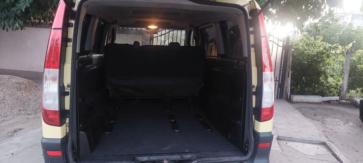 Mercedes vito 109 cdi 8+1