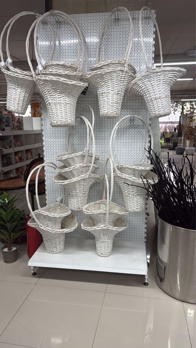 Продам стелажи для магазина