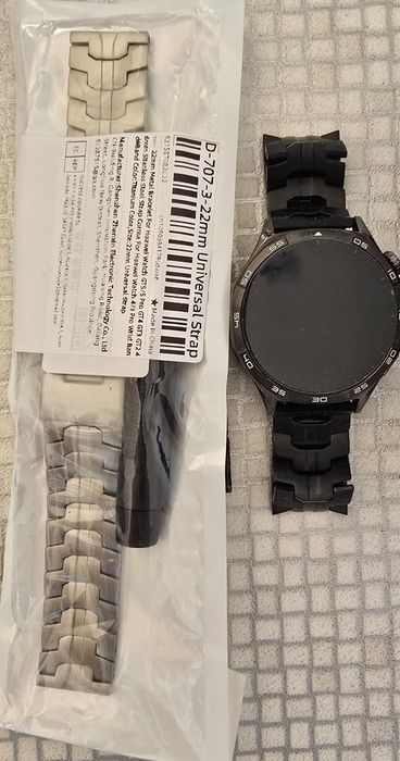 Продавам  черен смарт часовник Huawei GT 5 46mm