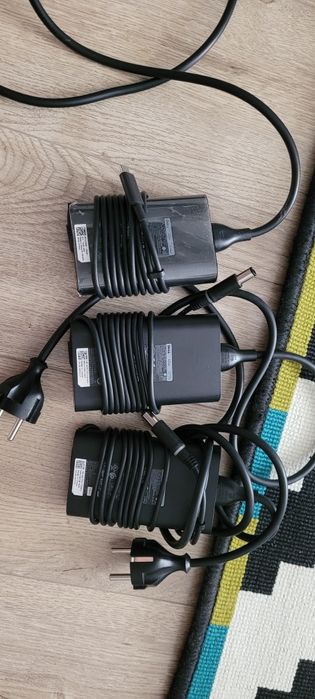Vand 3 incarcatoare laptop Dell 65w