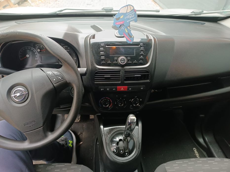 Opel Combo 1.6 d, cutie automata