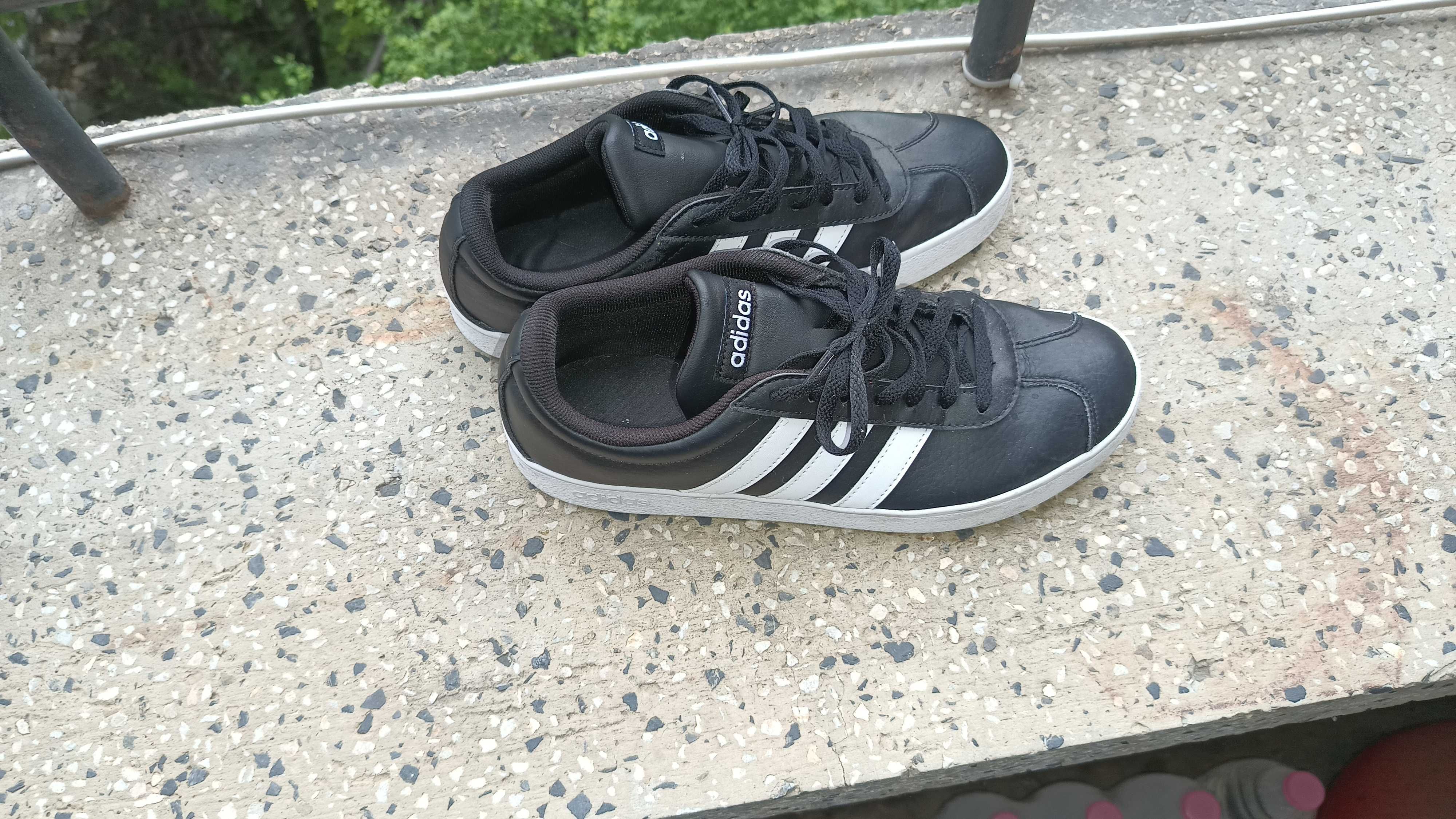 Adidas vl court 41