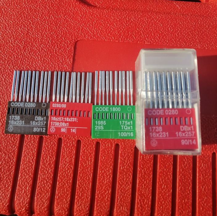 Ace pentru mașină de cusut