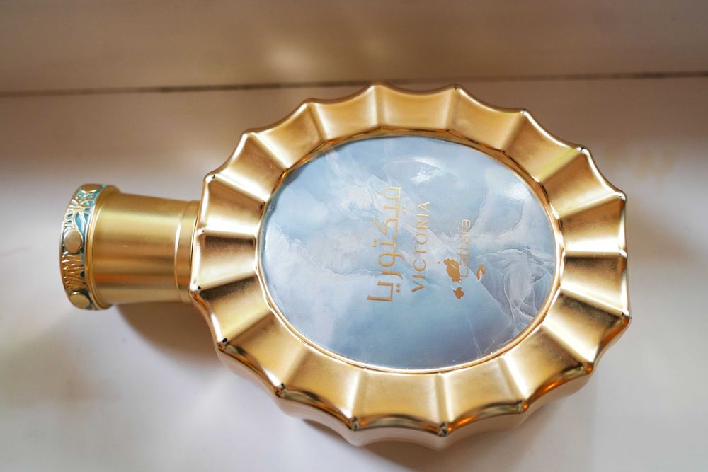 парфюм Lattafa Victoria 100 ml