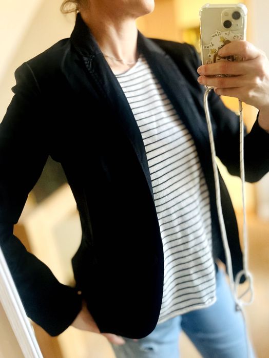 Черно сако, панталон, гащеризон и вълнено сако (женски)