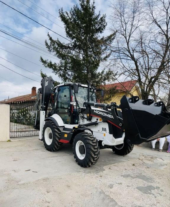 Inchiriez Buldoexcavator