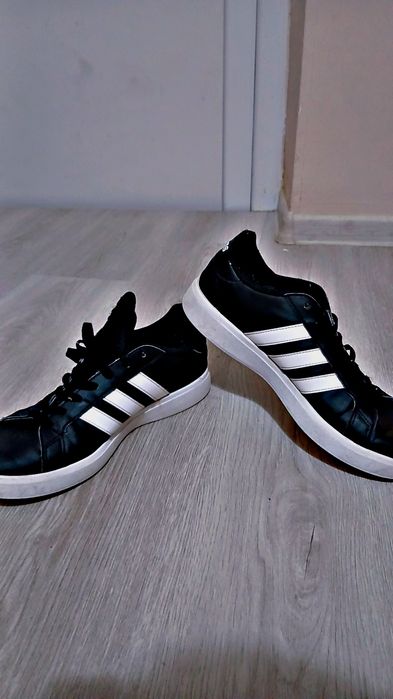Vând Tenesti adidas grande court cloudfoam cofort