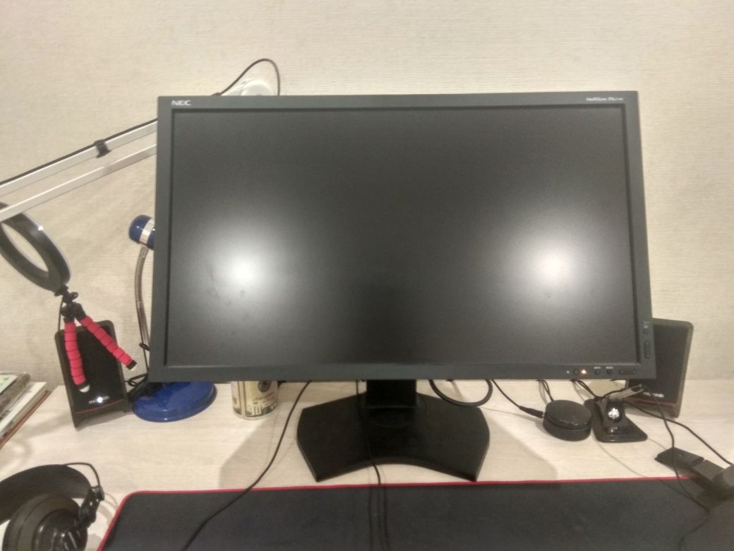 Монитор 27 дюймов, 2560x1440, Adobe RGB. Nec multisync pa271w