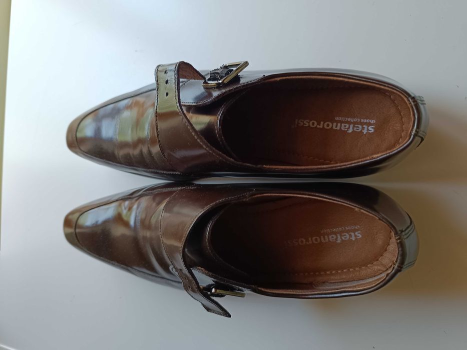 Preț de weekend: Vând pantofi piele naturală 41