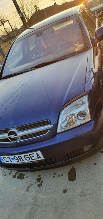 Vând Opel Vectra