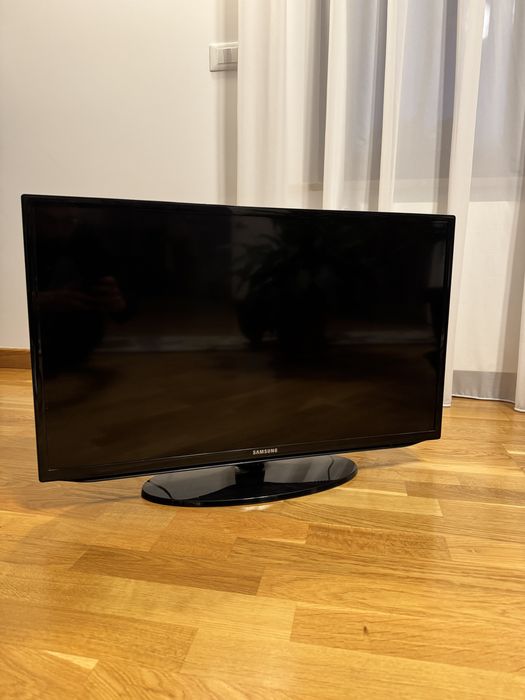 Televizor SAMSUNG 81cm FullHD