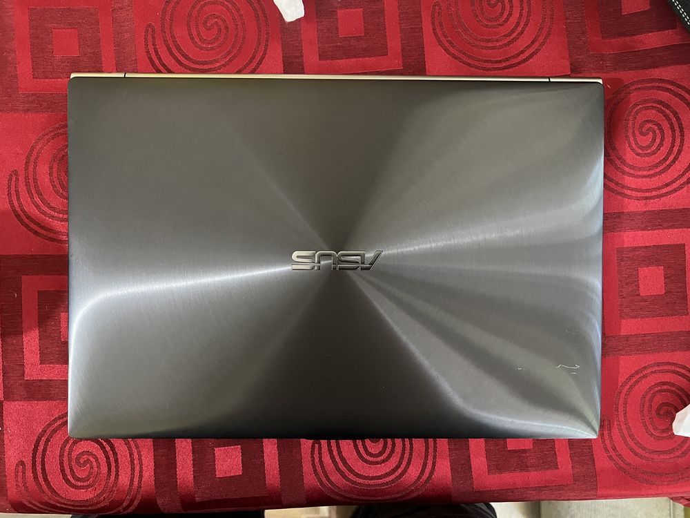 Asus Zenbook i5 m2 ssd