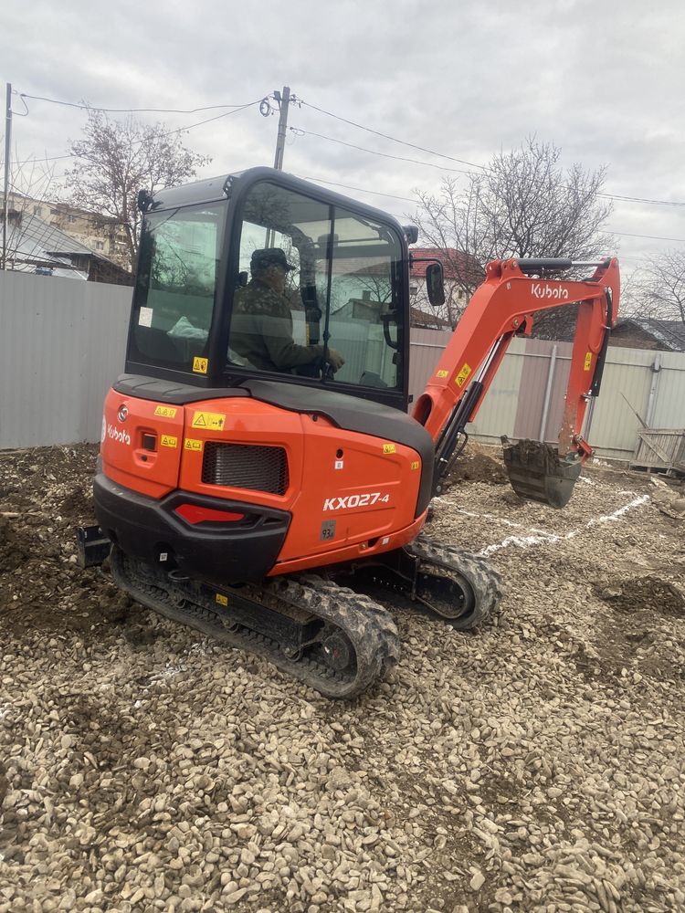 Inchirieri Miniexcavator 2,7 T Kubota