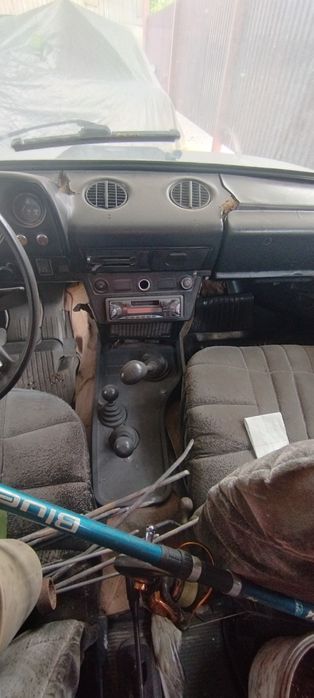 Продам машину на запчасти все работает ремонт пакузову