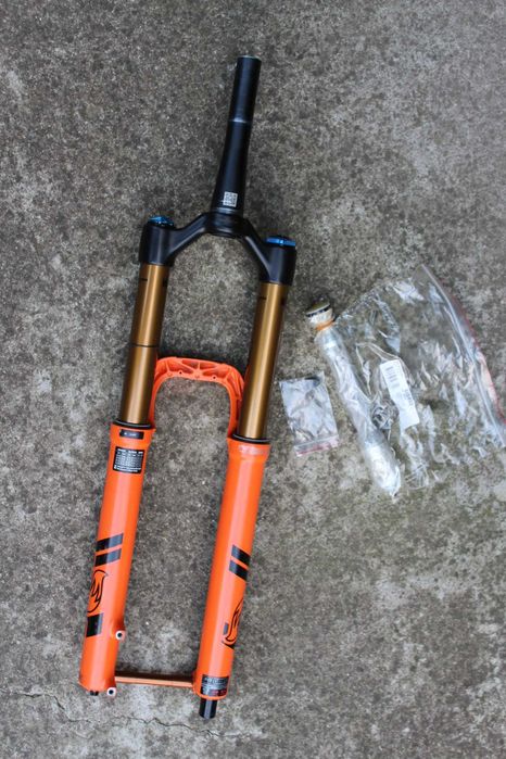 Fox 36 Kashima 29 Factory FIT Grip 2 180mm + shaft 160mm + ax Burgtec
