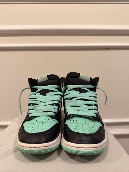 Jordan 1 High OG “Glow Green”