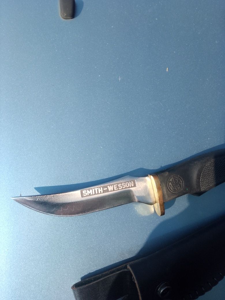 Cuțit Smith wesson profesional nou cu teaca