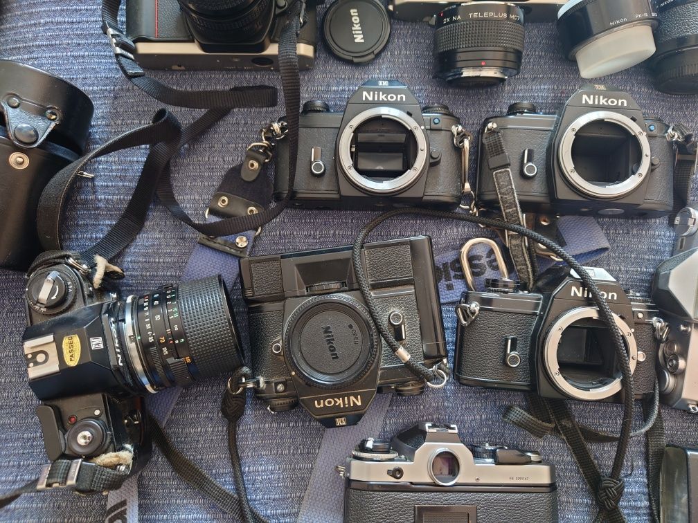 Colectie aparate si obiective Nikon
