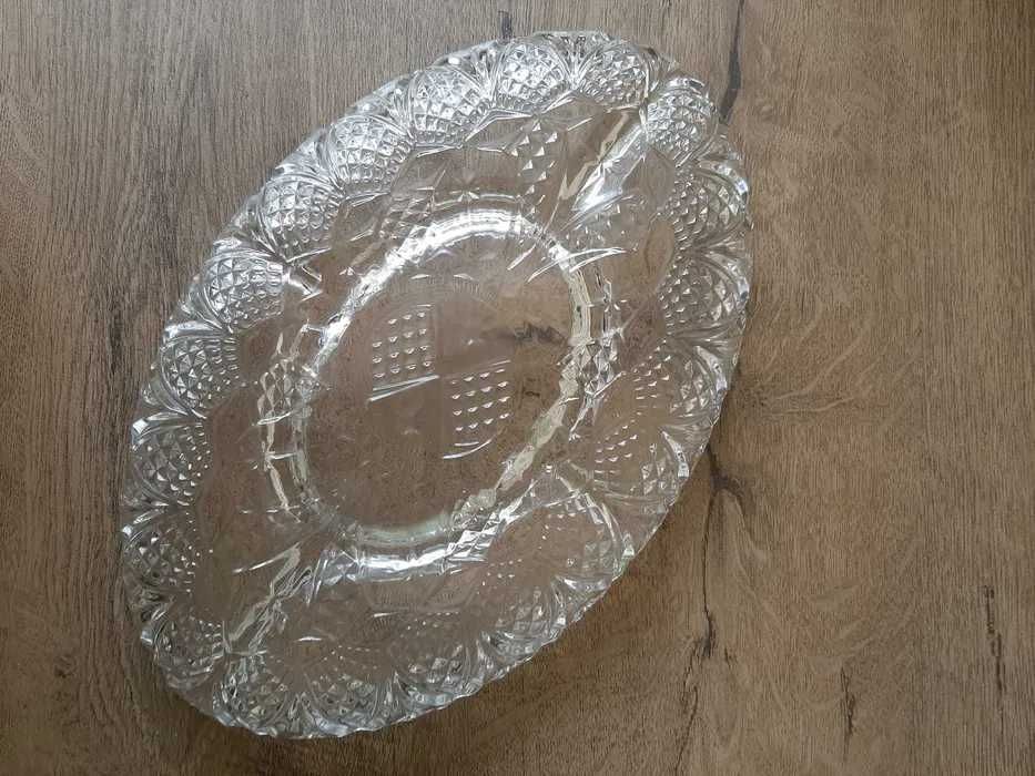 Platou din sticlă , nou