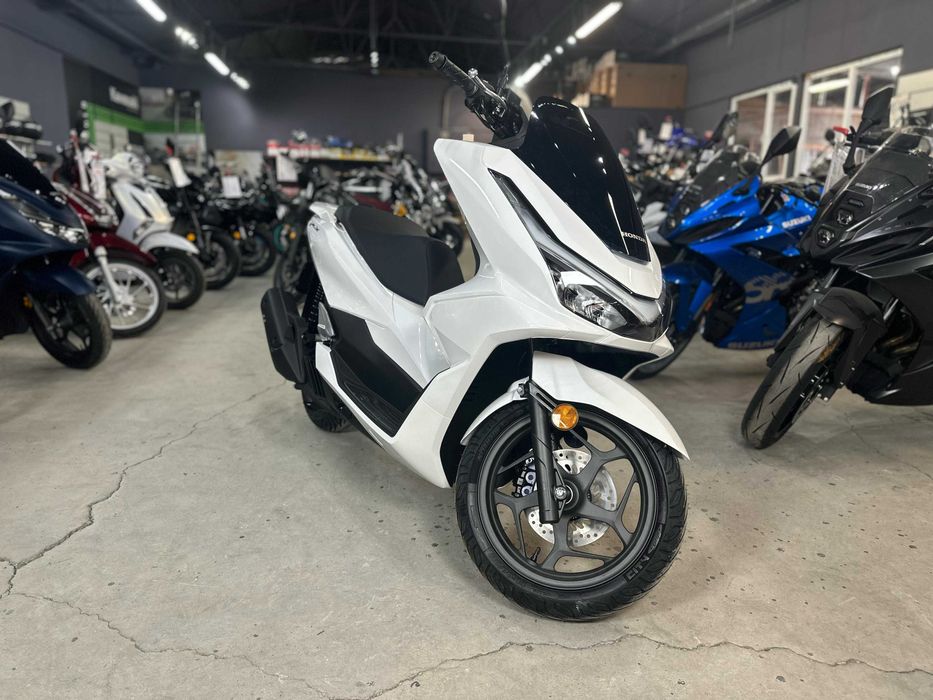 Honda PCX 125 2025 cat B 125 - stoc Honda Constanta