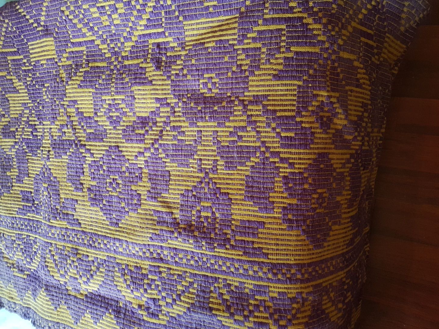 Carpetă cuvertura pat lana mov galben traditional lana 100%din Oltenia