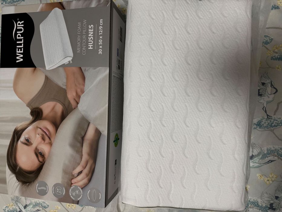 Нова възглавница на Wellpur , купена от Jysk . Husens .