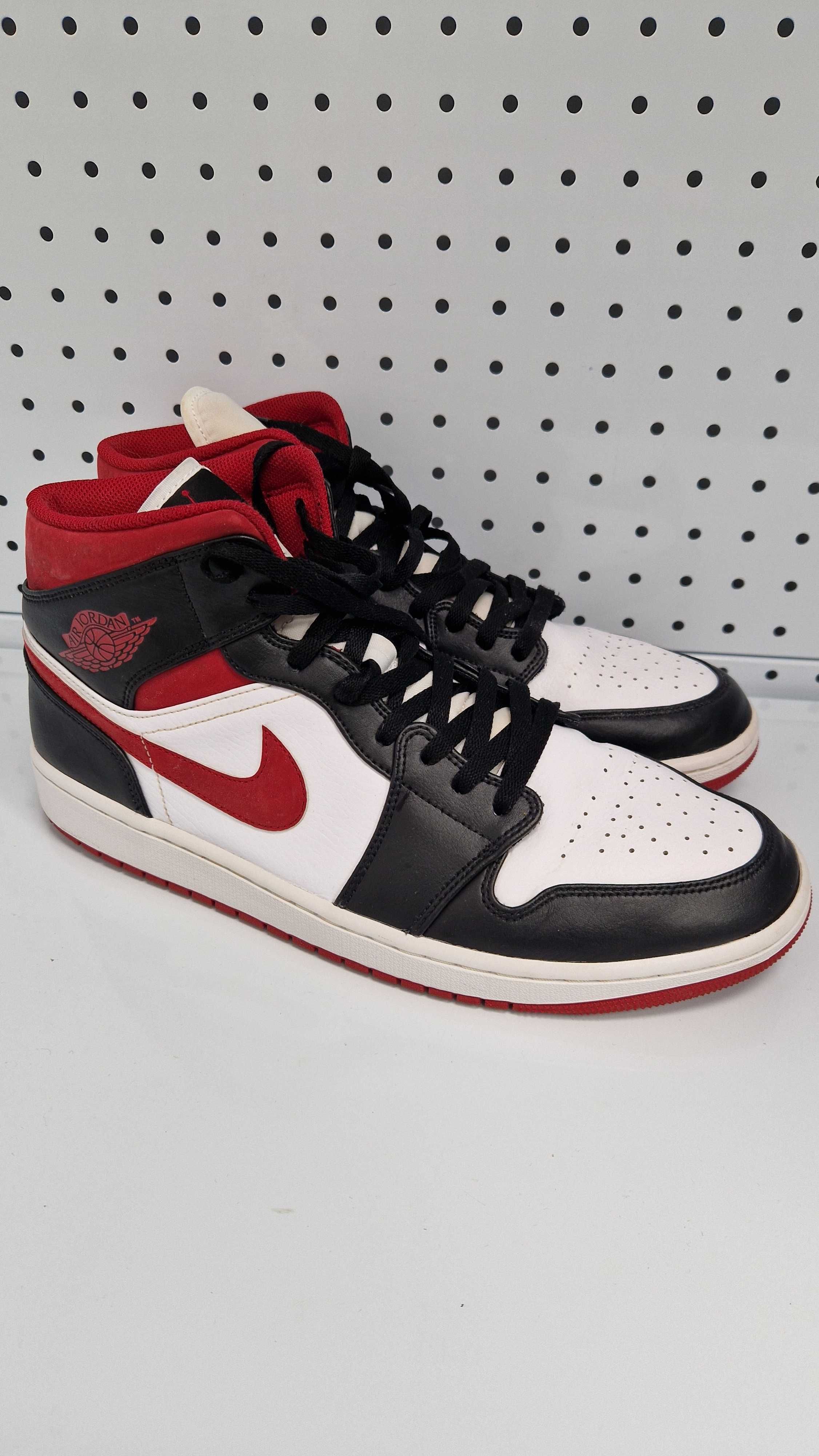 Оригинални мъжки маратонки- Jordan 1 Mid