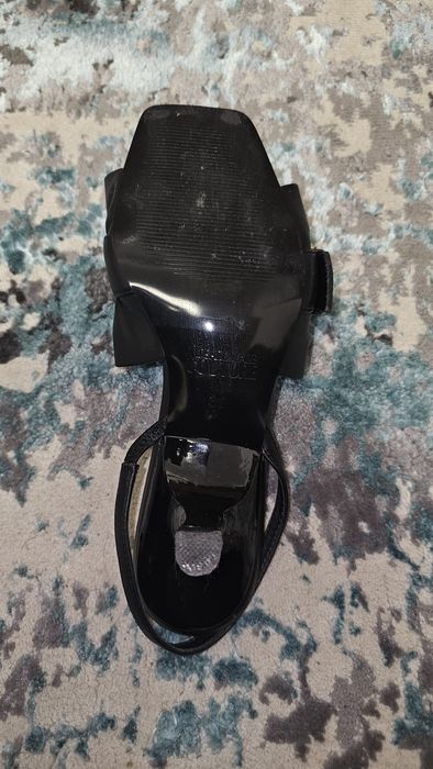 Șlapi Versace Jeans Couture 38 purtați o singură dată