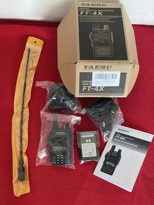 Statie radio emisie / receptie Yaesu FT4xe