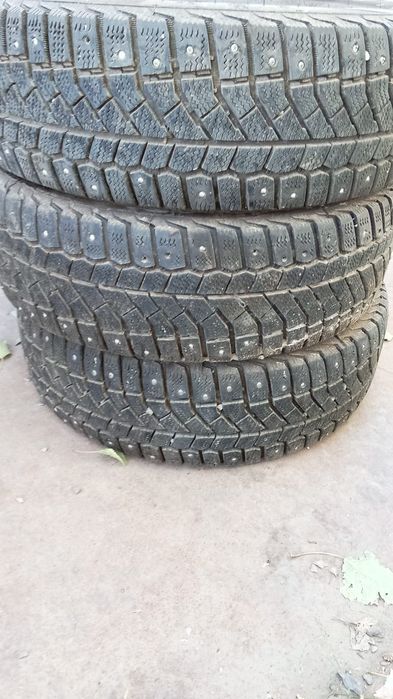 Продам шины R15 отл.сост