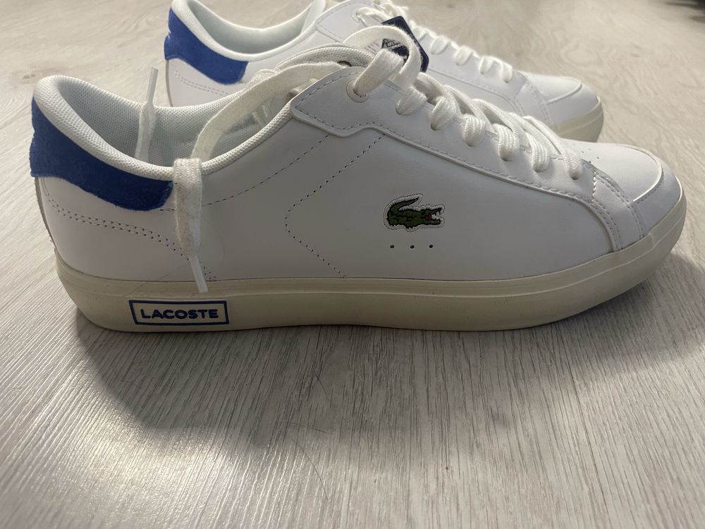 Спортни обувки Lacoste Powercourt