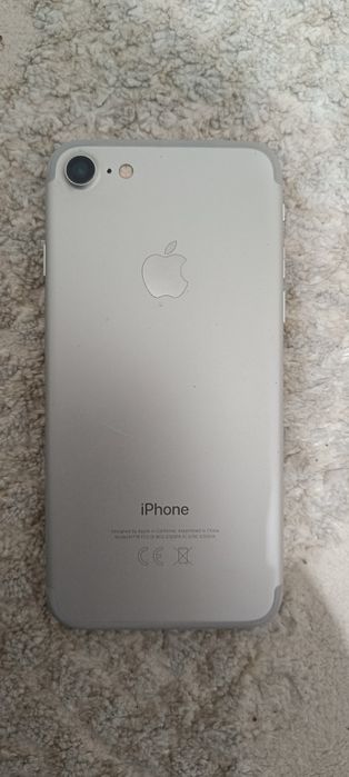 Продается айфон 7