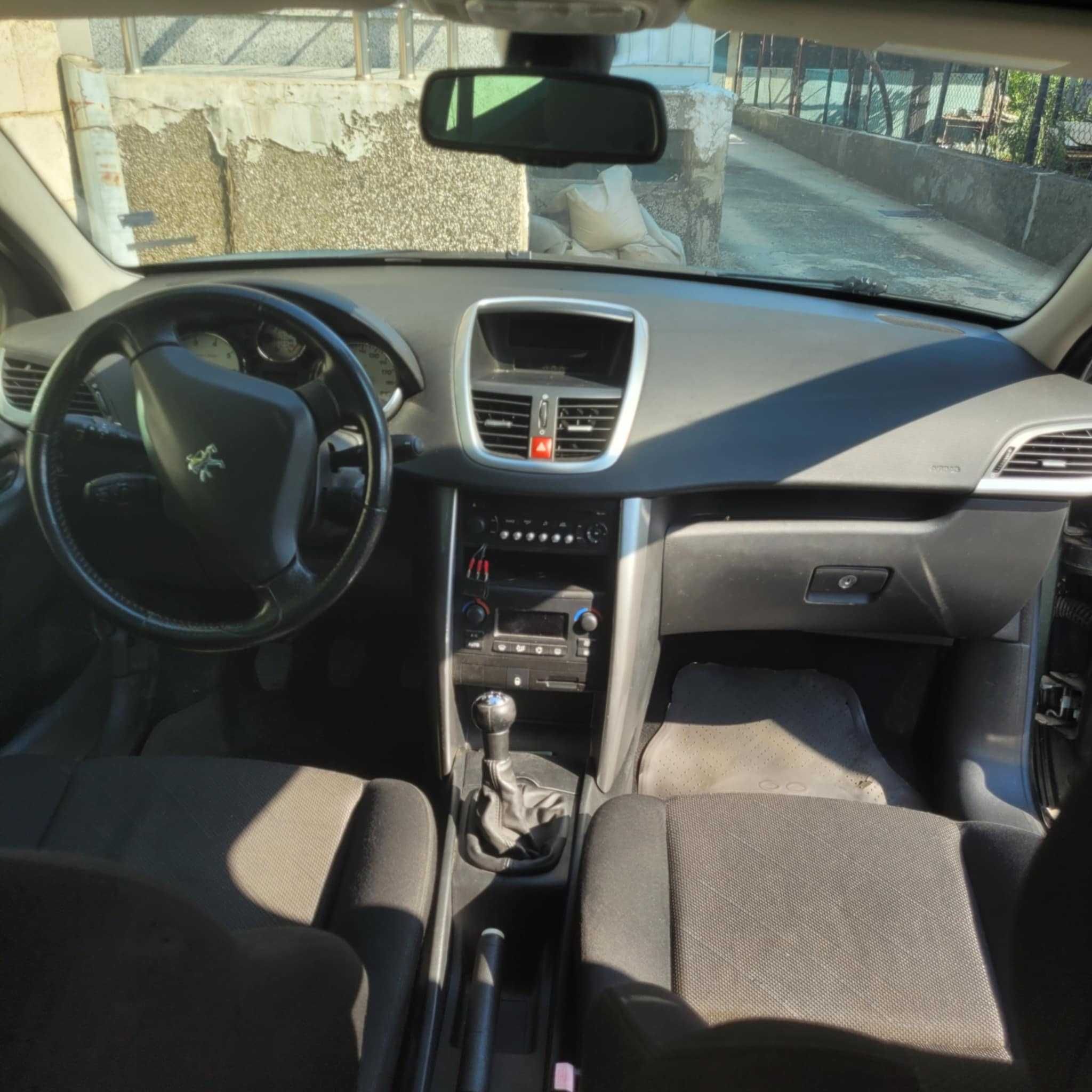 Продавам Peugeot 207 (120к.с) (241к км) (1.6 Бензин) (2007г)