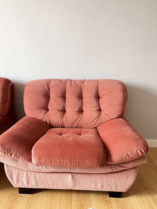 Продается диван и кресло