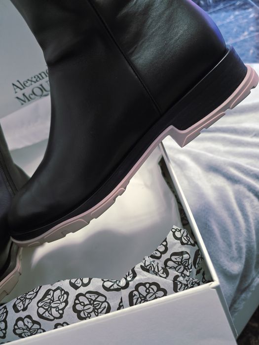 Cizme pentru barbati Alexander McQueen autentic 100%