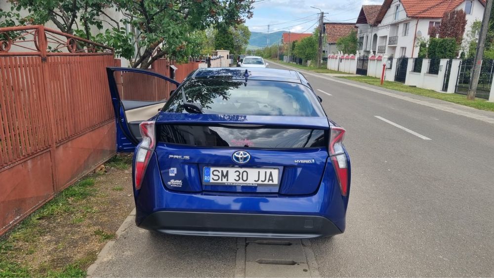 Vand TOYOTA Prius Hibrid