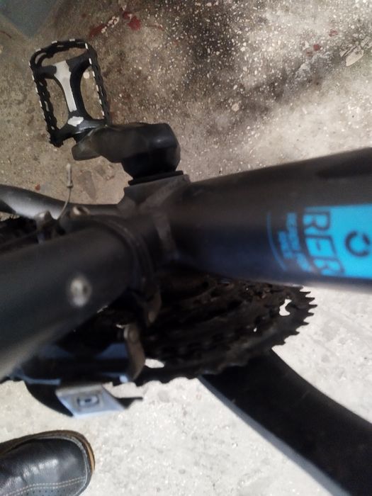 Vînd   bike Cube.