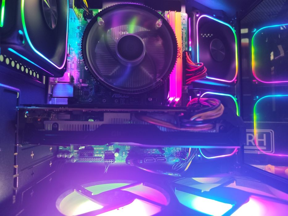 Vând PC gaming nou!