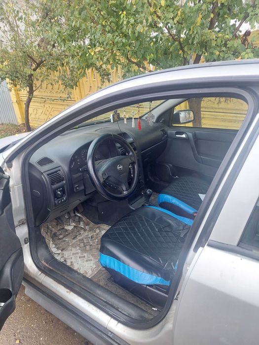 Opel Astra 1.4 benzina si gaz
