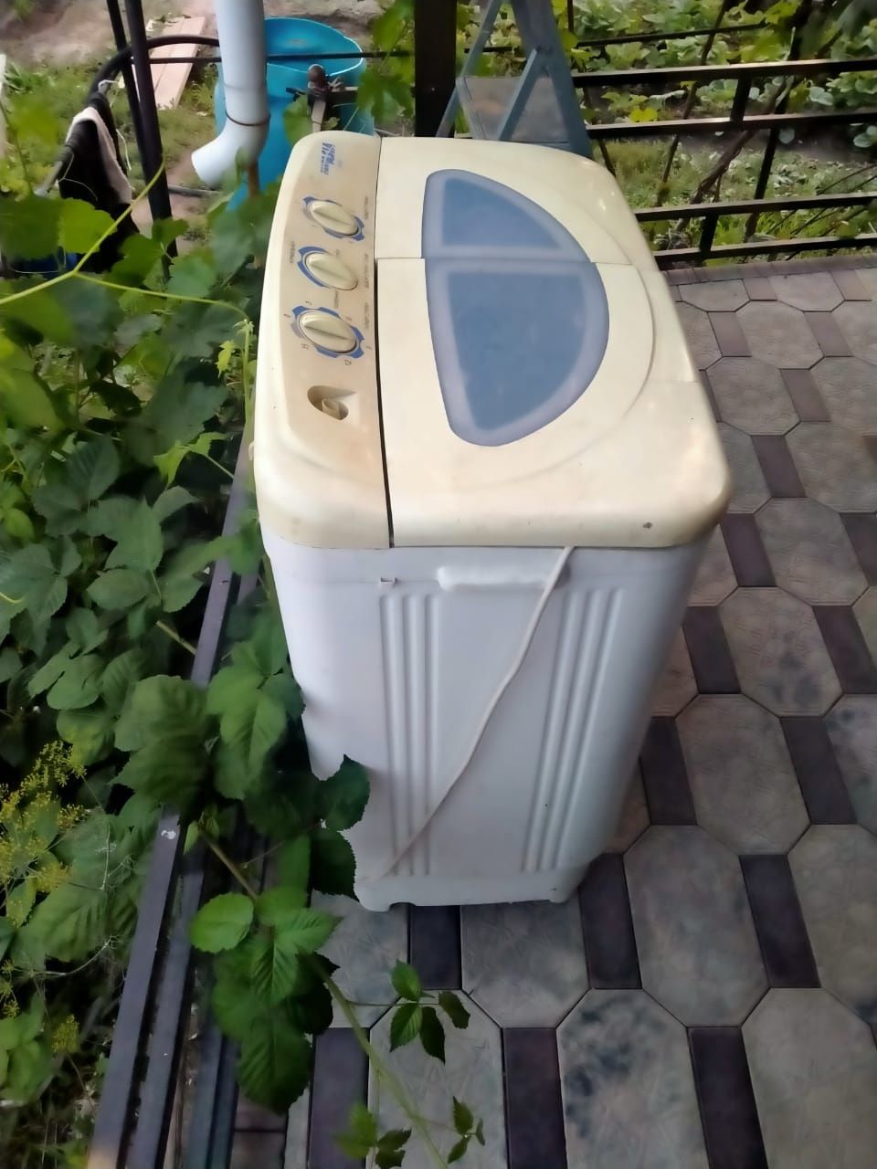 Продам стиральную машину