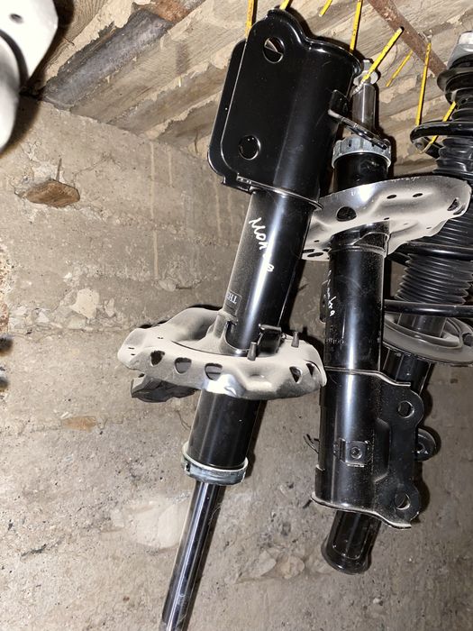 Амортизатор Шевроле Монза Chevrolet Monza передние левое правое