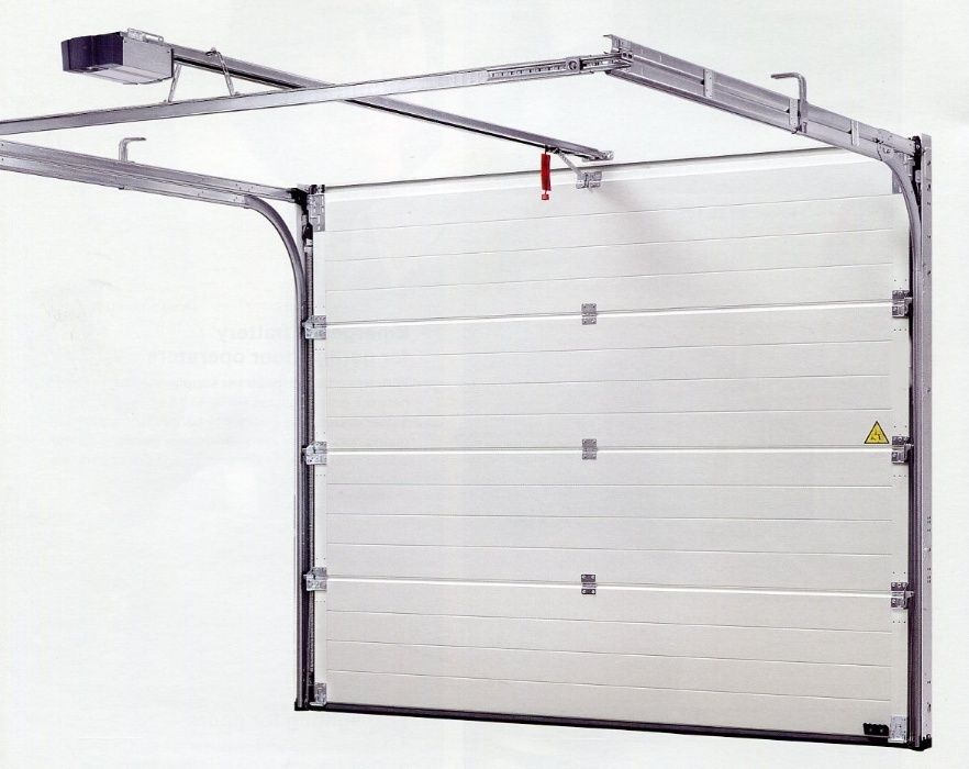 Usa de garaj sectionala izolata 2500/2000 standard pret 591 euro